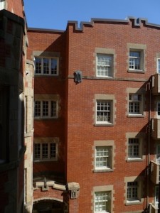 Courtyard Detail ecolaarchitects